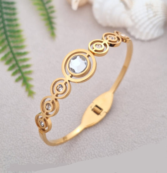 Elegant White Diamond-Style Gold Bracelet for Women